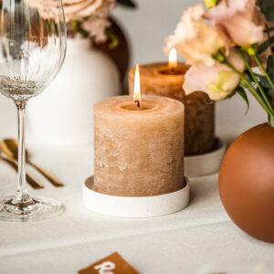 Kaarsenonderzetter wit keramiek